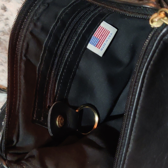 Stone Mountain Black Leather Crossbody - Picture 4 of 9